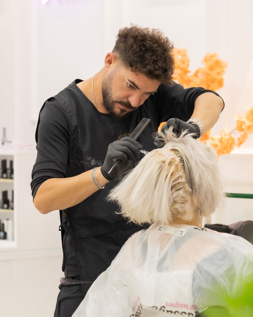 Farbe trifft Haar